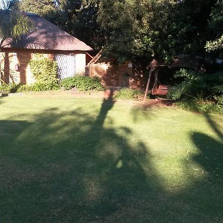 Willow Tree Guest House Kempton Park Ngoại thất bức ảnh